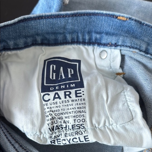 GAP Women's MidRise Rolled Cut-Off Jean Shorts - Sz 16 - Picture 5 of 6